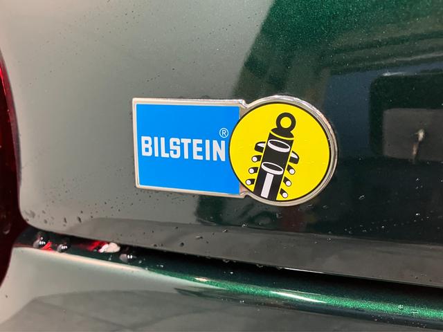 コペンセロＳ　５ＭＴ　フルセグナビ　ＭＯＭＯステ　届出済未使用車リヤコーナーセンサー　フルセグナビ　ＤＶＤ　Ｂｌｕｅｔｏｏｔｈ　ＵＳＢ　シートヒーター　オートライト　ビルシュタイン製ショックアブソーバー　レカロシート　ＭＯＭＯ製ステアリング（滋賀県）の中古車