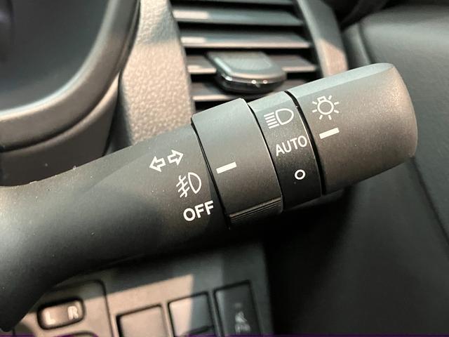 コペンセロＳ　５ＭＴ　フルセグナビ　ＭＯＭＯステ　届出済未使用車リヤコーナーセンサー　フルセグナビ　ＤＶＤ　Ｂｌｕｅｔｏｏｔｈ　ＵＳＢ　シートヒーター　オートライト　ビルシュタイン製ショックアブソーバー　レカロシート　ＭＯＭＯ製ステアリング（滋賀県）の中古車