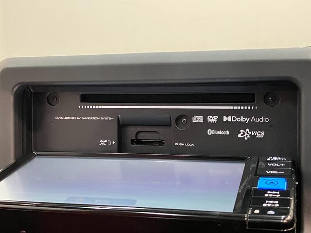 コペンセロＳ　５ＭＴ　フルセグナビ　ＭＯＭＯステ　届出済未使用車リヤコーナーセンサー　フルセグナビ　ＤＶＤ　Ｂｌｕｅｔｏｏｔｈ　ＵＳＢ　シートヒーター　オートライト　ビルシュタイン製ショックアブソーバー　レカロシート　ＭＯＭＯ製ステアリング（滋賀県）の中古車