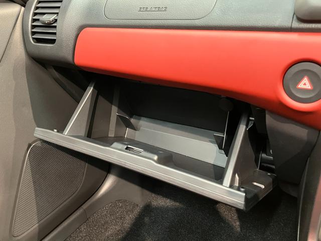 コペンセロＳ　５ＭＴ　フルセグナビ　ＭＯＭＯステ　届出済未使用車リヤコーナーセンサー　フルセグナビ　ＤＶＤ　Ｂｌｕｅｔｏｏｔｈ　ＵＳＢ　シートヒーター　オートライト　ビルシュタイン製ショックアブソーバー　レカロシート　ＭＯＭＯ製ステアリング（滋賀県）の中古車