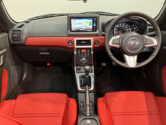 コペンセロ　５ＭＴ　フルセグナビ　届出済未使用車電動オープンルーフ　リヤコーナーセンサー　フルセグナビ　ＤＶＤ再生　Ｂｌｕｅｔｏｏｔｈ　ＵＳＢ　シートヒーター　ＬＥＤヘッドライト　オートライト　スマートキー　オートエアコン　エコアイドル（滋賀県）の中古車