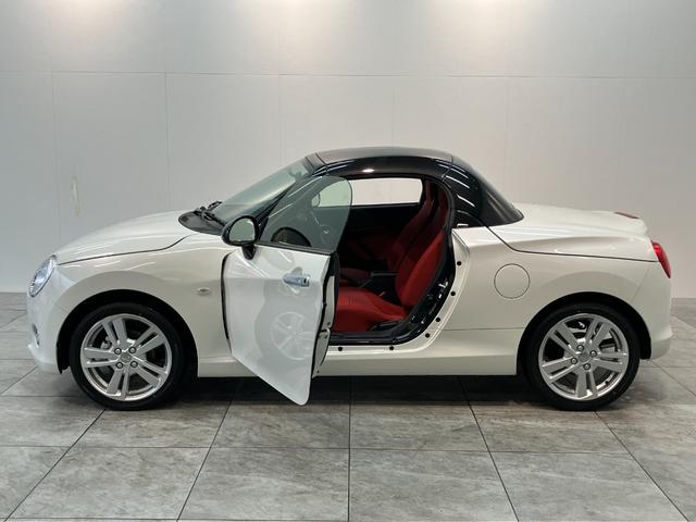 コペンセロ　５ＭＴ　フルセグナビ　届出済未使用車電動オープンルーフ　リヤコーナーセンサー　フルセグナビ　ＤＶＤ再生　Ｂｌｕｅｔｏｏｔｈ　ＵＳＢ　シートヒーター　ＬＥＤヘッドライト　オートライト　スマートキー　オートエアコン　エコアイドル（滋賀県）の中古車