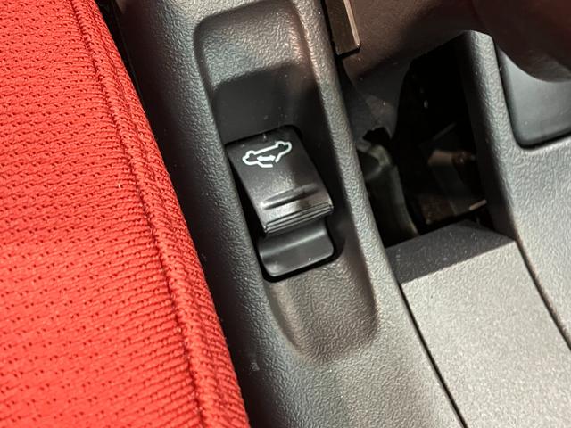 コペンセロ　５ＭＴ　フルセグナビ　届出済未使用車電動オープンルーフ　リヤコーナーセンサー　フルセグナビ　ＤＶＤ再生　Ｂｌｕｅｔｏｏｔｈ　ＵＳＢ　シートヒーター　ＬＥＤヘッドライト　オートライト　スマートキー　オートエアコン　エコアイドル（滋賀県）の中古車