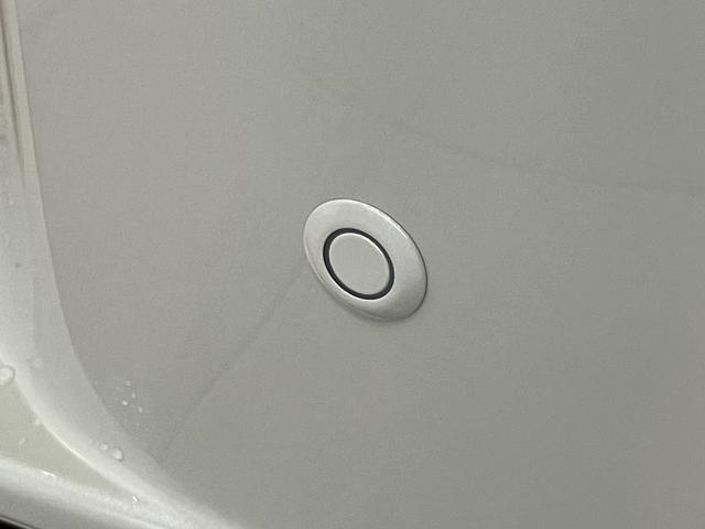 コペンセロ　５ＭＴ　フルセグナビ　届出済未使用車電動オープンルーフ　リヤコーナーセンサー　フルセグナビ　ＤＶＤ再生　Ｂｌｕｅｔｏｏｔｈ　ＵＳＢ　シートヒーター　ＬＥＤヘッドライト　オートライト　スマートキー　オートエアコン　エコアイドル（滋賀県）の中古車