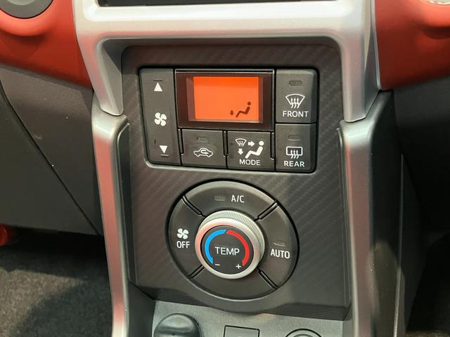 コペンセロ　５ＭＴ　フルセグナビ　届出済未使用車電動オープンルーフ　リヤコーナーセンサー　フルセグナビ　ＤＶＤ再生　Ｂｌｕｅｔｏｏｔｈ　ＵＳＢ　シートヒーター　ＬＥＤヘッドライト　オートライト　スマートキー　オートエアコン　エコアイドル（滋賀県）の中古車