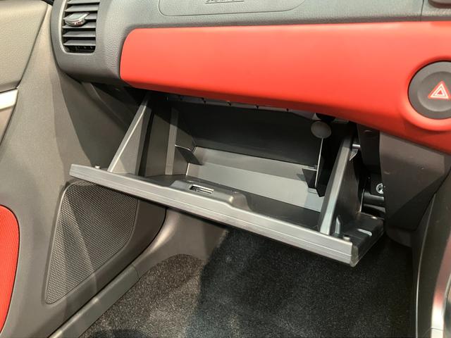 コペンセロ　５ＭＴ　フルセグナビ　届出済未使用車電動オープンルーフ　リヤコーナーセンサー　フルセグナビ　ＤＶＤ再生　Ｂｌｕｅｔｏｏｔｈ　ＵＳＢ　シートヒーター　ＬＥＤヘッドライト　オートライト　スマートキー　オートエアコン　エコアイドル（滋賀県）の中古車