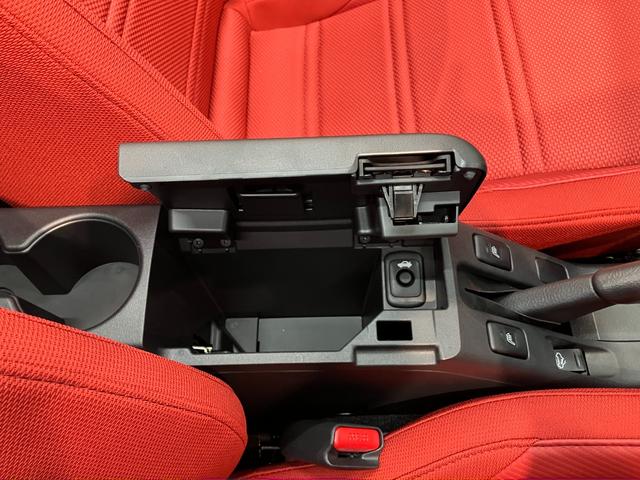 コペンセロ　５ＭＴ　フルセグナビ　届出済未使用車電動オープンルーフ　リヤコーナーセンサー　フルセグナビ　ＤＶＤ再生　Ｂｌｕｅｔｏｏｔｈ　ＵＳＢ　シートヒーター　ＬＥＤヘッドライト　オートライト　スマートキー　オートエアコン　エコアイドル（滋賀県）の中古車