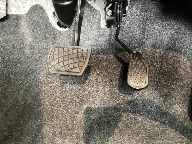 タフトＧ　レーダークルーズコントロール　届出済未使用車衝突被害軽減ブレーキ　コーナーセンサー　バックカメラ（ナビ装着時用）　前席シートヒーター　電動パーキング　スカイフィールトップ　ＬＥＤ　オートライト　オートエアコン　スマートキー　エコアイドル（滋賀県）の中古車