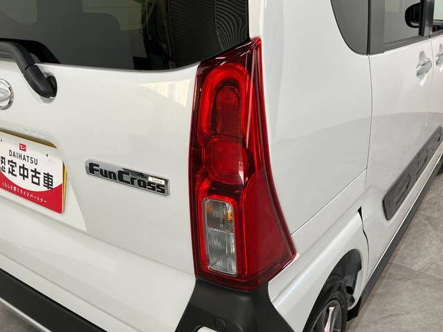 タントファンクロス　９型ディスプレイオーディオ　バックカメラ衝突被害軽減ブレーキ　コーナーセンサー　９型ディスプレイオーディオ　フルセグ　Ｂｌｕｅｔｏｏｔｈ　ＵＳＢ　バックカメラ　両側電動スライドドア　前席シートヒーター　ＬＥＤ　スマートキー　エコアイドル（滋賀県）の中古車