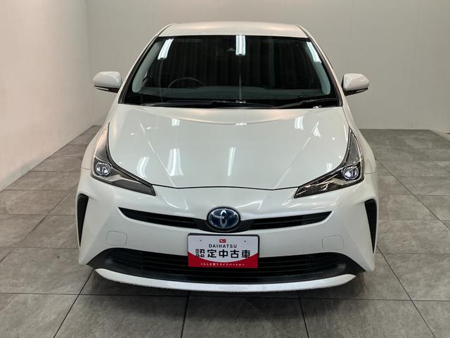 プリウスＳ　９型フルセグナビ　バックカメラ　レーダークルコントヨタセーフティセンス　９型フルセグナビ　バックカメラ　ＤＶＤ再生　Ｂｌｕｅｔｏｏｔｈ　ＥＴＣ　レーダークルーズコントロール　オートエアコン　オートライト　スマートキー　ＬＥＤ（滋賀県）の中古車