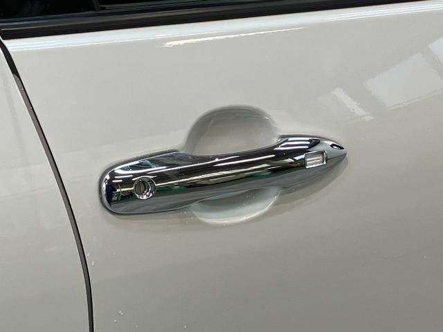 プリウスＳ　９型フルセグナビ　バックカメラ　レーダークルコントヨタセーフティセンス　９型フルセグナビ　バックカメラ　ＤＶＤ再生　Ｂｌｕｅｔｏｏｔｈ　ＥＴＣ　レーダークルーズコントロール　オートエアコン　オートライト　スマートキー　ＬＥＤ（滋賀県）の中古車