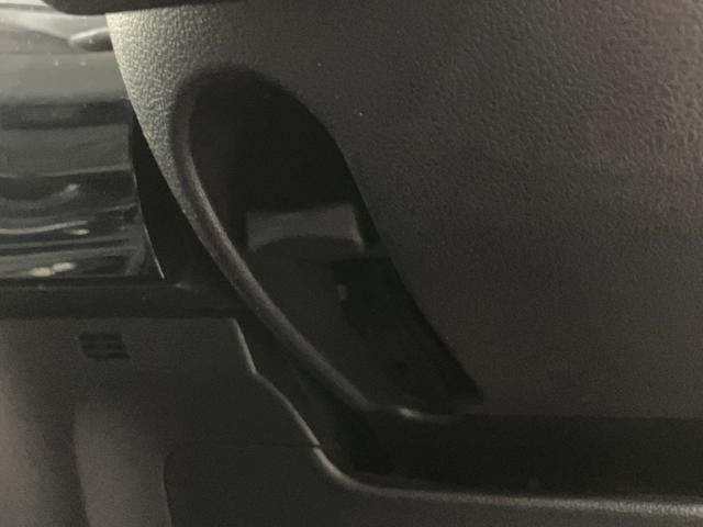 プリウスＳ　９型フルセグナビ　バックカメラ　レーダークルコントヨタセーフティセンス　９型フルセグナビ　バックカメラ　ＤＶＤ再生　Ｂｌｕｅｔｏｏｔｈ　ＥＴＣ　レーダークルーズコントロール　オートエアコン　オートライト　スマートキー　ＬＥＤ（滋賀県）の中古車