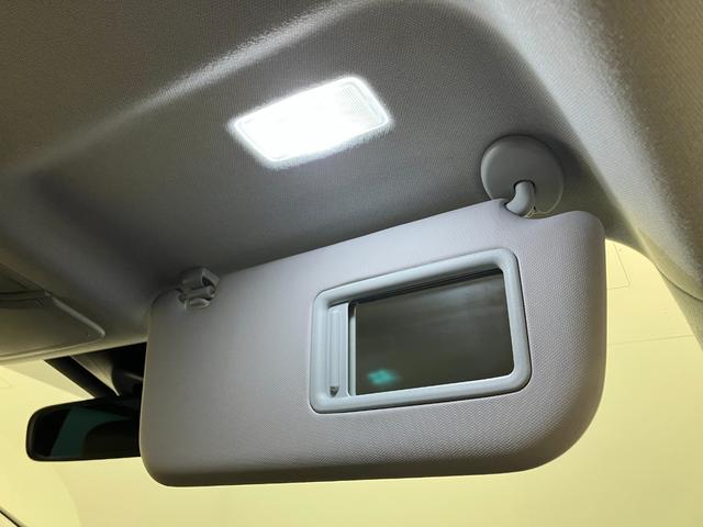 プリウスＳ　９型フルセグナビ　バックカメラ　レーダークルコントヨタセーフティセンス　９型フルセグナビ　バックカメラ　ＤＶＤ再生　Ｂｌｕｅｔｏｏｔｈ　ＥＴＣ　レーダークルーズコントロール　オートエアコン　オートライト　スマートキー　ＬＥＤ（滋賀県）の中古車