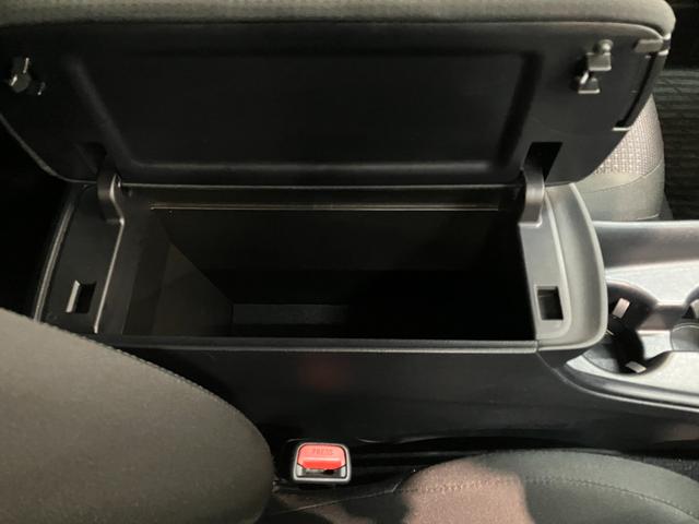 プリウスＳ　９型フルセグナビ　バックカメラ　レーダークルコントヨタセーフティセンス　９型フルセグナビ　バックカメラ　ＤＶＤ再生　Ｂｌｕｅｔｏｏｔｈ　ＥＴＣ　レーダークルーズコントロール　オートエアコン　オートライト　スマートキー　ＬＥＤ（滋賀県）の中古車