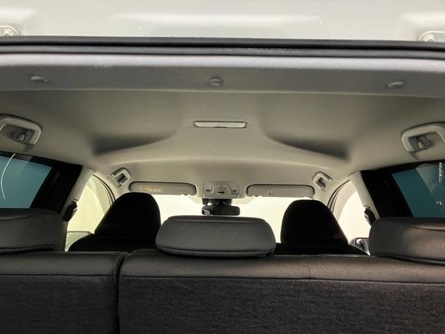 プリウスＳ　９型フルセグナビ　バックカメラ　レーダークルコントヨタセーフティセンス　９型フルセグナビ　バックカメラ　ＤＶＤ再生　Ｂｌｕｅｔｏｏｔｈ　ＥＴＣ　レーダークルーズコントロール　オートエアコン　オートライト　スマートキー　ＬＥＤ（滋賀県）の中古車