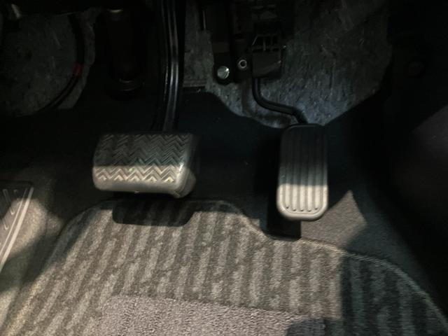 プリウスＳ　９型フルセグナビ　バックカメラ　レーダークルコントヨタセーフティセンス　９型フルセグナビ　バックカメラ　ＤＶＤ再生　Ｂｌｕｅｔｏｏｔｈ　ＥＴＣ　レーダークルーズコントロール　オートエアコン　オートライト　スマートキー　ＬＥＤ（滋賀県）の中古車