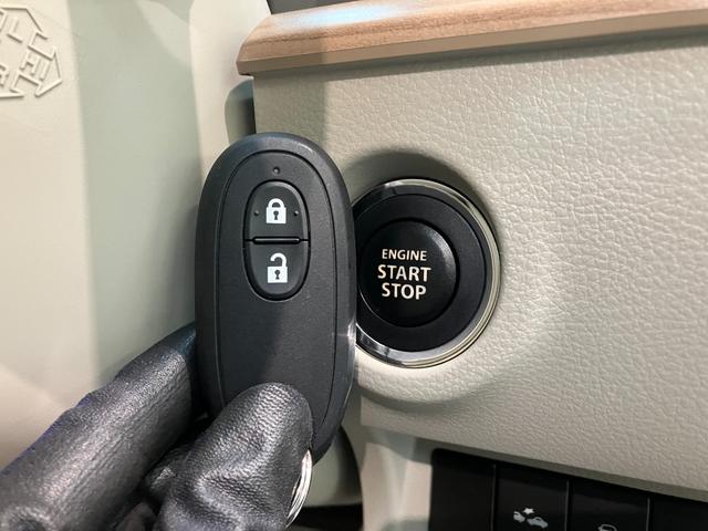 アルトラパンＸ　ナビ　パノラマカメラ　前後ドラレコ　シートヒーター衝突被害軽減ブレーキ　フルセグナビ　パノラマカメラ　前後ドラレコ　Ｂｌｕｅｔｏｏｔｈ　ＵＳＢ　運転席シートヒーター　ＨＩＤ　オートライト　オートエアコン　電動格納式ミラー　スマートキー　エコアイドル（滋賀県）の中古車