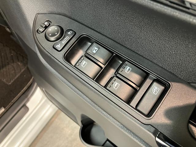 タントカスタムＸ　フルセグナビ　バックカメラ　両側電動スライドドア衝突被害軽減ブレーキ　コーナーセンサー　フルセグナビ　Ｂｌｕｅｔｏｏｔｈ　ＤＶＤ再生　ＵＳＢ　バックカメラ　両側電動スライドドア　前席シートヒーター　ＬＥＤ　スマートキー　エコアイドル（滋賀県）の中古車