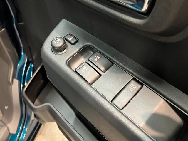 アトレーＲＳ　４ＷＤ　コーナーセンサー　クルコン　届出済未使用車衝突被害軽減ブレーキ　コーナーセンサー　４ＷＤ　ターボ　バックカメラ（ナビ装着時用）　両側電動スライドドア　ＬＥＤ　オートライト　レーダークルコン　オートエアコン　スマートキー　エコアイドル（滋賀県）の中古車