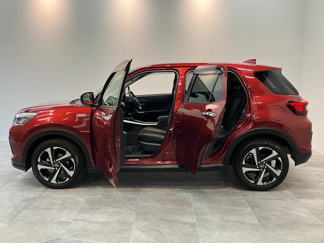 ロッキープレミアムＧ　ＨＥＶ　９型ディスプレイオーディオ　Ｐカメラ衝突被害軽減ブレーキ　コーナーセンサー　９型ディスプレイオーディオ　フルセグ　パノラマカメラ　Ｂｌｕｅｔｏｏｔｈ　ＵＳＢ　前後ドラレコ　前席シートヒーター　電動パーキング　ＬＥＤ　クルーズコントロール（滋賀県）の中古車