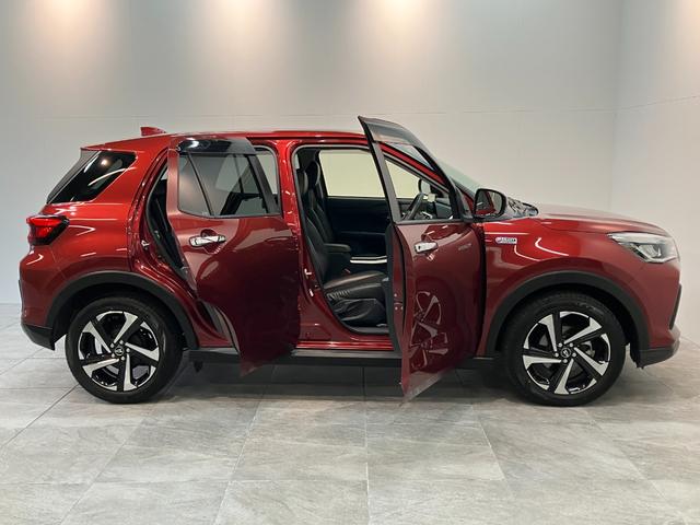 ロッキープレミアムＧ　ＨＥＶ　９型ディスプレイオーディオ　Ｐカメラ衝突被害軽減ブレーキ　コーナーセンサー　９型ディスプレイオーディオ　フルセグ　パノラマカメラ　Ｂｌｕｅｔｏｏｔｈ　ＵＳＢ　前後ドラレコ　前席シートヒーター　電動パーキング　ＬＥＤ　クルーズコントロール（滋賀県）の中古車