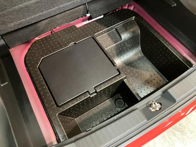 ロッキープレミアムＧ　ＨＥＶ　９型ディスプレイオーディオ　Ｐカメラ衝突被害軽減ブレーキ　コーナーセンサー　９型ディスプレイオーディオ　フルセグ　パノラマカメラ　Ｂｌｕｅｔｏｏｔｈ　ＵＳＢ　前後ドラレコ　前席シートヒーター　電動パーキング　ＬＥＤ　クルーズコントロール（滋賀県）の中古車