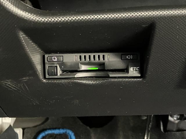 ロッキープレミアムＧ　ＨＥＶ　９型ディスプレイオーディオ　Ｐカメラ衝突被害軽減ブレーキ　コーナーセンサー　ディスプレイオーディオ　フルセグ　パノラマカメラ　Ｂｌｕｅｔｏｏｔｈ　ＵＳＢ　ドラレコ　前席シートヒーター　レーダークルーズコントロール　電動パーキングブレーキ（滋賀県）の中古車