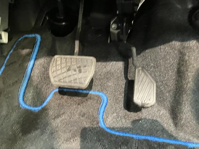 ロッキープレミアムＧ　ＨＥＶ　９型ディスプレイオーディオ　Ｐカメラ衝突被害軽減ブレーキ　コーナーセンサー　ディスプレイオーディオ　フルセグ　パノラマカメラ　Ｂｌｕｅｔｏｏｔｈ　ＵＳＢ　ドラレコ　前席シートヒーター　レーダークルーズコントロール　電動パーキングブレーキ（滋賀県）の中古車