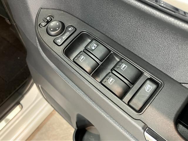 タントカスタムＲＳ　両側電動スライドドア　レーダークルコン衝突被害軽減ブレーキ　コーナーセンサー　パノラマカメラ（ナビ装着時用）　両側電動スライドドア　前席シートヒーター　電動パーキングブレーキ　ＬＥＤ　オートライト　オートエアコン　クルーズコントロール（滋賀県）の中古車