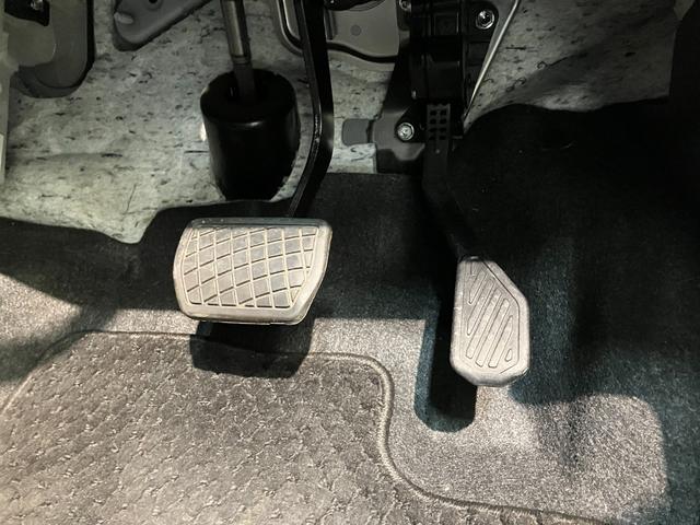 タントカスタムＲＳ　両側電動スライドドア　レーダークルコン衝突被害軽減ブレーキ　コーナーセンサー　パノラマカメラ（ナビ装着時用）　両側電動スライドドア　前席シートヒーター　電動パーキングブレーキ　ＬＥＤ　オートライト　オートエアコン　クルーズコントロール（滋賀県）の中古車