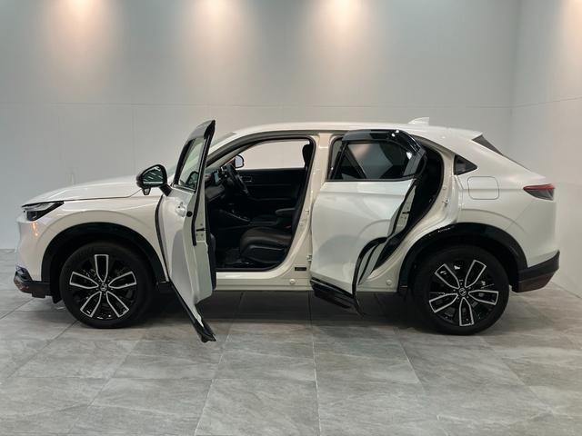 ヴェゼルe:HEV Z フルセグナビ バックカメラ レーダークルコン衝突被害軽減ブレーキ フルセグナビ バックカメラ Bluetooth USB ドラレコ ETC レーダークルコン ハンドル&シートヒーター パドルシフト 電動リヤーゲート コーナーセンサー LED(滋賀県)の中古車