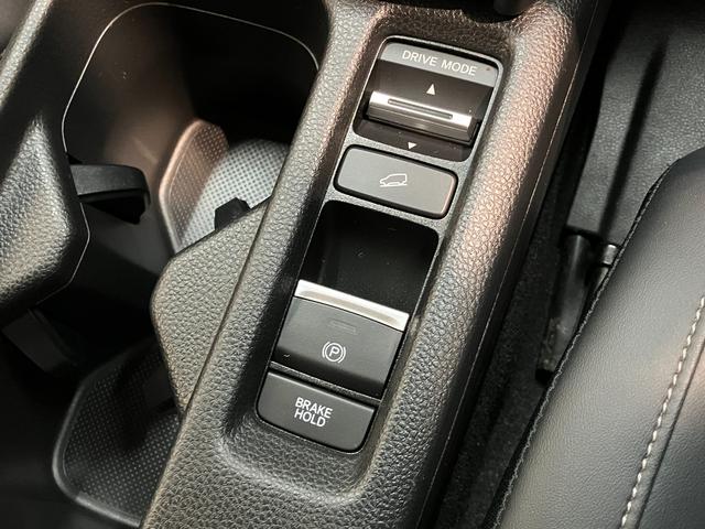 ヴェゼルe:HEV Z フルセグナビ バックカメラ レーダークルコン衝突被害軽減ブレーキ フルセグナビ バックカメラ Bluetooth USB ドラレコ ETC レーダークルコン ハンドル&シートヒーター パドルシフト 電動リヤーゲート コーナーセンサー LED(滋賀県)の中古車