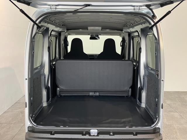 ハイゼットカーゴＤＸ　４ＷＤ　コーナーセンサー　キーレスエントリー衝突被害軽減ブレーキ　スマアシ　コーナーセンサー　前席パワーウインドウ　ＡＭ／ＦＭステレオ　両側スライドドア　パートタイム４ＷＤ　オートライト　マニュアルレベリング（滋賀県）の中古車