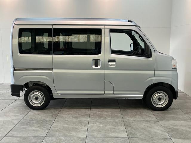 ハイゼットカーゴＤＸ　４ＷＤ　コーナーセンサー　キーレスエントリー衝突被害軽減ブレーキ　スマアシ　コーナーセンサー　前席パワーウインドウ　ＡＭ／ＦＭステレオ　両側スライドドア　パートタイム４ＷＤ　オートライト　マニュアルレベリング（滋賀県）の中古車