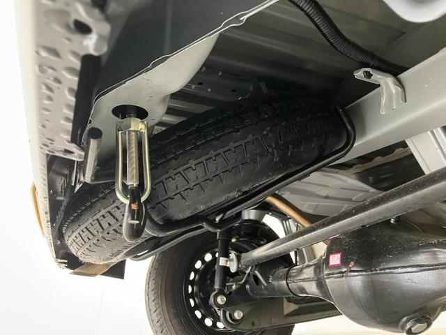 ハイゼットカーゴＤＸ　４ＷＤ　コーナーセンサー　キーレスエントリー衝突被害軽減ブレーキ　スマアシ　コーナーセンサー　前席パワーウインドウ　ＡＭ／ＦＭステレオ　両側スライドドア　パートタイム４ＷＤ　オートライト　マニュアルレベリング（滋賀県）の中古車