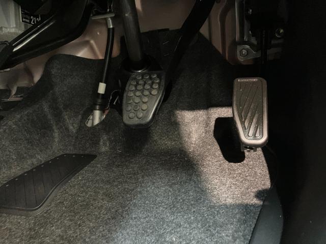 アトレーＲＳ　４ＷＤ　レーダークルーズコントロール　届出済未使用車衝突被害軽減ブレーキ　コーナーセンサー　４ＷＤ　ターボ　バックカメラ（ナビ装着時用）　両側電動スライドドア　ＬＥＤ　オートライト　電動格納式ミラー　クルコン　オートエアコン　スマートキー　エコアイドル（滋賀県）の中古車