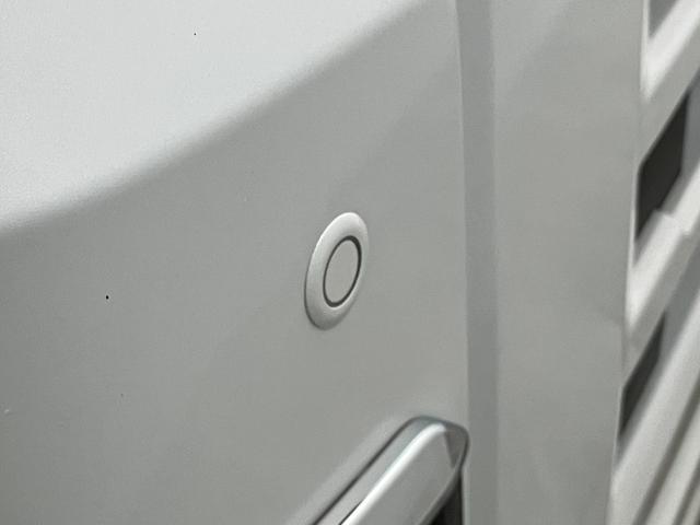 ハイゼットカーゴクルーズ CVT車 スマートキー LE走行5千キロ台衝突被害軽減ブレーキ スマアシ コーナーセンサー スマートキー 前席パワーウインドウ CDステレオ 両側スライドドア LEDヘッドライト 電動格納式ミラー エコアイドル(滋賀県)の中古車