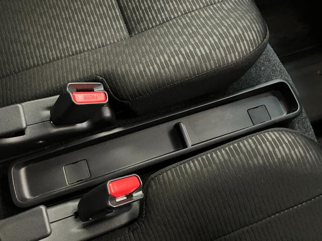 ハイゼットカーゴクルーズ CVT車 スマートキー LE走行5千キロ台衝突被害軽減ブレーキ スマアシ コーナーセンサー スマートキー 前席パワーウインドウ CDステレオ 両側スライドドア LEDヘッドライト 電動格納式ミラー エコアイドル(滋賀県)の中古車