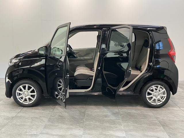 デイズS フルセグナビ ドラレコ ETC コーナーセンサー衝突被害軽減ブレーキ コーナーセンサー フルセグナビ Bluetooth USB ドラレコ ETC キーレスエントリー 電動格納式ミラー マニュアルレベリング エコアイドル タイヤ4本新品交換済み(滋賀県)の中古車