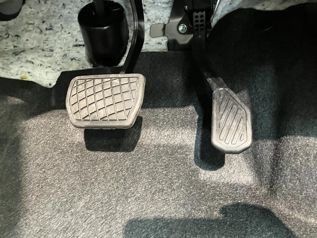 タントＸ　コーナーセンサー　シートヒーター　ＬＥＤ　届出済未使用車衝突被害軽減ブレーキ　コーナーセンサー　バックカメラ（ナビ装着時用）　左側電動スライドドア　前席シートヒーター　電動パーキングブレーキ　ＬＥＤ　オートライト　オートエアコン　スマートキー　エコアイドル（滋賀県）の中古車