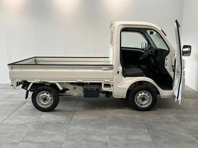 ハイゼットトラックスタンダード　５ＭＴ　パートタイム４ＷＤ　ＡＭ／ＦＭラジオパートタイム４ＷＤ　ＡＭ／ＦＭラジオ　マニュアルエアコン　マニュアルレベリング　５速マニュアルミッション　タイヤ４本新品交換済み（滋賀県）の中古車