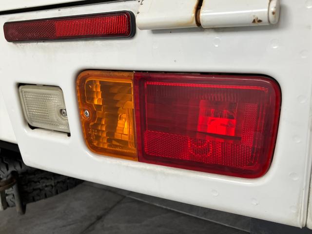 ハイゼットトラックスタンダード　５ＭＴ　パートタイム４ＷＤ　ＡＭ／ＦＭラジオパートタイム４ＷＤ　ＡＭ／ＦＭラジオ　マニュアルエアコン　マニュアルレベリング　５速マニュアルミッション　タイヤ４本新品交換済み（滋賀県）の中古車