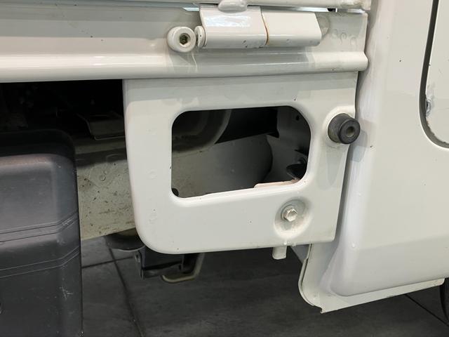 ハイゼットトラックスタンダード　５ＭＴ　パートタイム４ＷＤ　ＡＭ／ＦＭラジオパートタイム４ＷＤ　ＡＭ／ＦＭラジオ　マニュアルエアコン　マニュアルレベリング　５速マニュアルミッション　タイヤ４本新品交換済み（滋賀県）の中古車