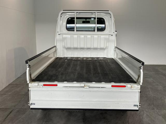 ハイゼットトラックスタンダード　５ＭＴ　パートタイム４ＷＤ　ＡＭ／ＦＭラジオパートタイム４ＷＤ　ＡＭ／ＦＭラジオ　マニュアルエアコン　マニュアルレベリング　５速マニュアルミッション　タイヤ４本新品交換済み（滋賀県）の中古車