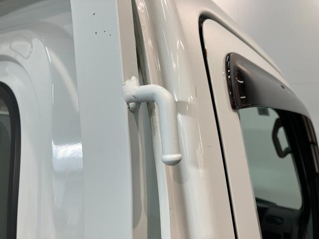 ハイゼットトラックスタンダード　５ＭＴ　パートタイム４ＷＤ　ＡＭ／ＦＭラジオパートタイム４ＷＤ　ＡＭ／ＦＭラジオ　マニュアルエアコン　マニュアルレベリング　５速マニュアルミッション　タイヤ４本新品交換済み（滋賀県）の中古車