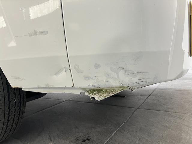 ハイゼットトラックスタンダード　５ＭＴ　パートタイム４ＷＤ　ＡＭ／ＦＭラジオパートタイム４ＷＤ　ＡＭ／ＦＭラジオ　マニュアルエアコン　マニュアルレベリング　５速マニュアルミッション　タイヤ４本新品交換済み（滋賀県）の中古車