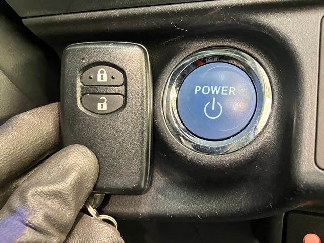 アクアＳ　ワンセグナビ　バックカメラ　スマートキー　車検整備付ワンセグナビ　バックカメラ　Ｂｌｕｅｔｏｏｔｈ　オートエアコン　オートライト　電動格納式ミラー　スマートキー　マニュアルレベリング　スマートキー（滋賀県）の中古車