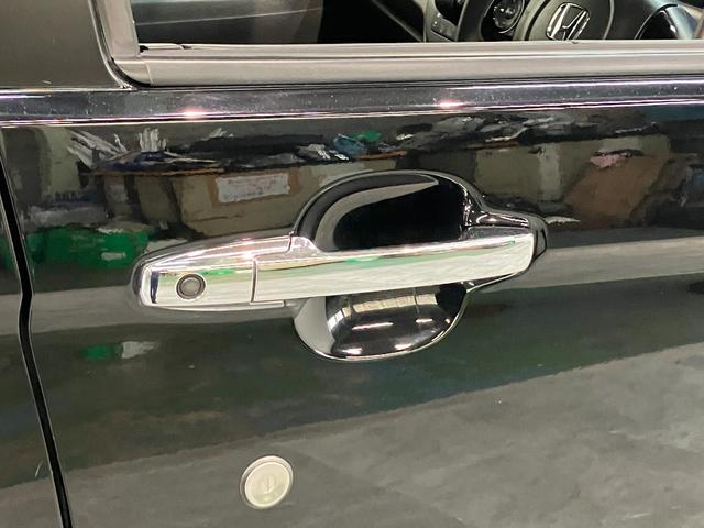 Ｎ−ＷＧＮカスタムＧ　４ＷＤ　ワンセグナビ　バックカメラ　ＨＩＤ　車検整備付ワンセグナビ　バックカメラ　ＤＶＤ再生　Ｂｌｕｅｔｏｏｔｈ　前後ドラレコ　ＥＴＣ　ＨＩＤ　オートライト　オートエアコン　シートヒーター　スマートキー　電格ミラー　フルタイム４ＷＤ　タイヤ４本新品交換済（滋賀県）の中古車