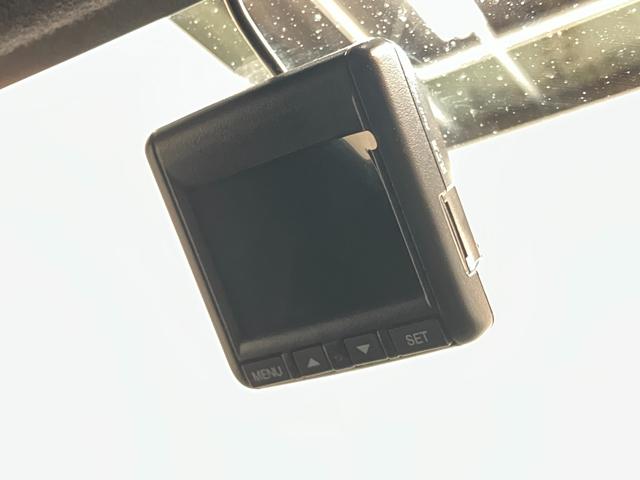 Ｎ−ＷＧＮカスタムＧ　４ＷＤ　ワンセグナビ　バックカメラ　ＨＩＤ　車検整備付ワンセグナビ　バックカメラ　ＤＶＤ再生　Ｂｌｕｅｔｏｏｔｈ　前後ドラレコ　ＥＴＣ　ＨＩＤ　オートライト　オートエアコン　シートヒーター　スマートキー　電格ミラー　フルタイム４ＷＤ　タイヤ４本新品交換済（滋賀県）の中古車