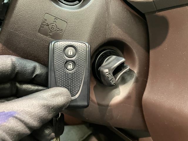 ブーンＣＬリミテッド　ナビ　バックカメラ　走行１万２千キロ弱フルセグナビ　バックカメラ　ＤＶＤ再生　Ｂｌｕｅｔｏｏｔｈ　ＵＳＢ　スマートキー　オートエアコン　電動格納式ミラー　マニュアルレベリング　エコアイドル（滋賀県）の中古車